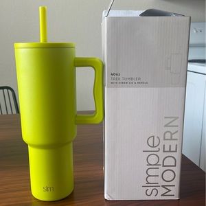 Simple Modern 40 oz Trek Tumbler with handle